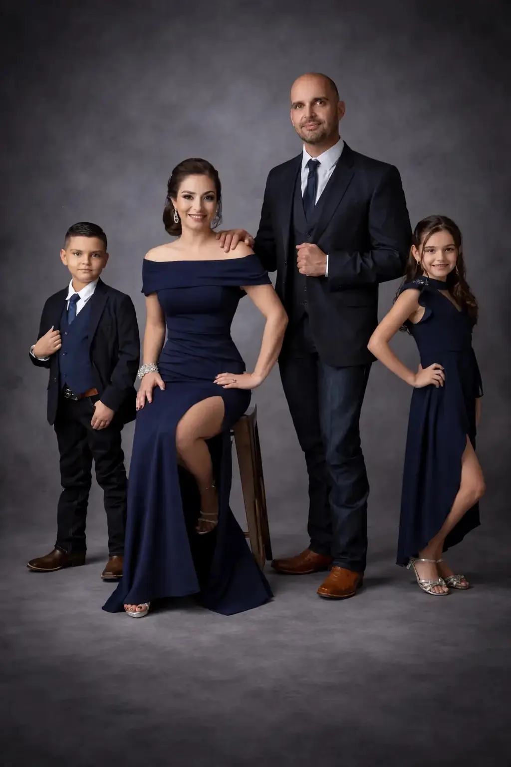 Family portrait of Javier González with his wife and children